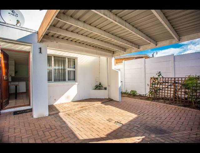 2 BEDROOM TOWNHOUSE SOLD IN CHURCHILL ESTATE